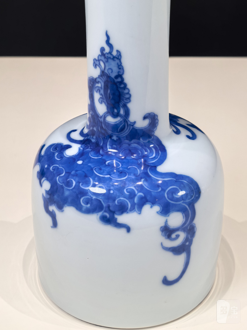 清康熙 青花夔凤纹摇铃尊 - 图11